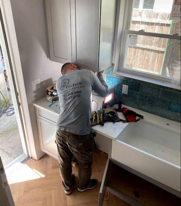 How to Choose the Right Electrical Contractor for Your Business